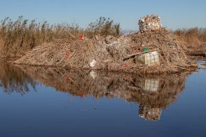 Fotografía de Carlos Gonzalo que muestra el rastro de la dana en la Albufera de Valencia. Archivo gráfico de Fundació Assut.