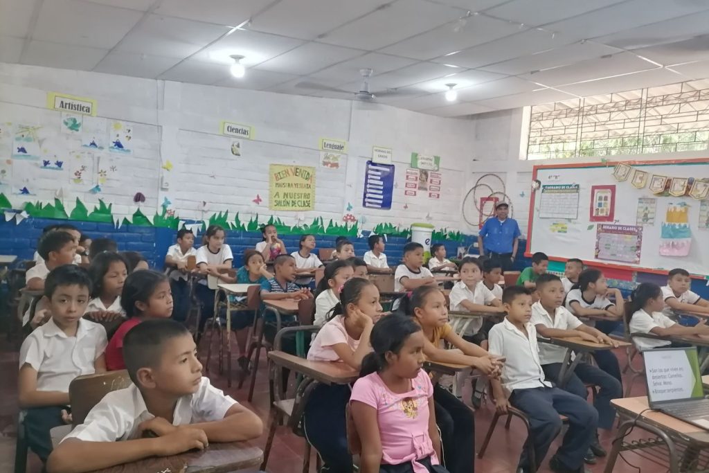 Ecoescuelas Tacuba. Proyecto de cooperación internacional en el Salvador impulsado por Mainel con ADIC y apoyo financiero del Ayuntamiento de Murcia.