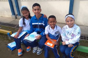 Estudiantes participantes en el proyecto IWOKA